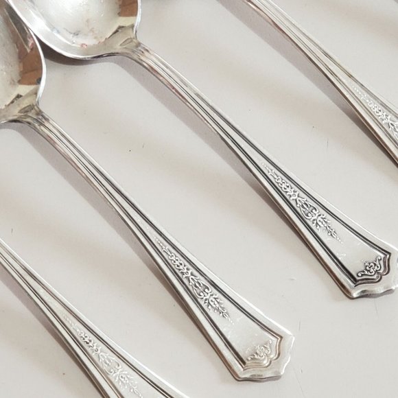 6 Vintage Manor A1 by R & B International Silver Silverplate Teaspoons 1923 - Picture 3 of 11